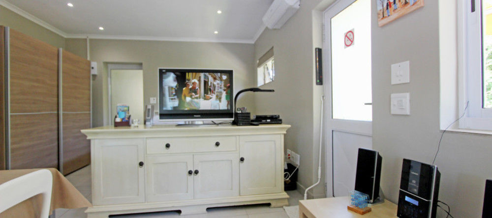 Self-Catering Keravic Apartment Somerset West Bagian luar foto